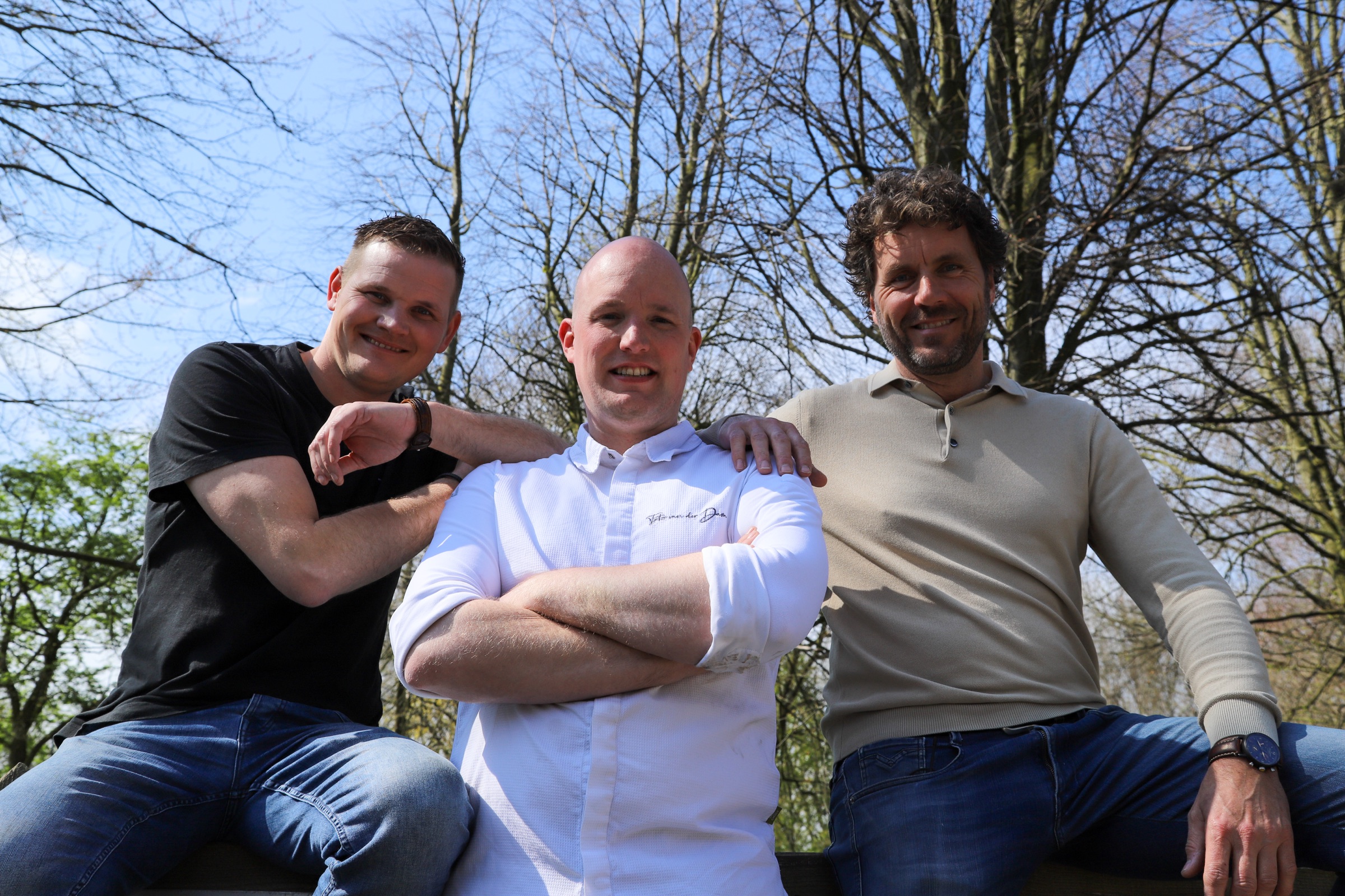 Tjitze van der Dam, Bram Engberts en Dennis Wilt in de natuur — initiatiefnemers van Naar Buiten Met